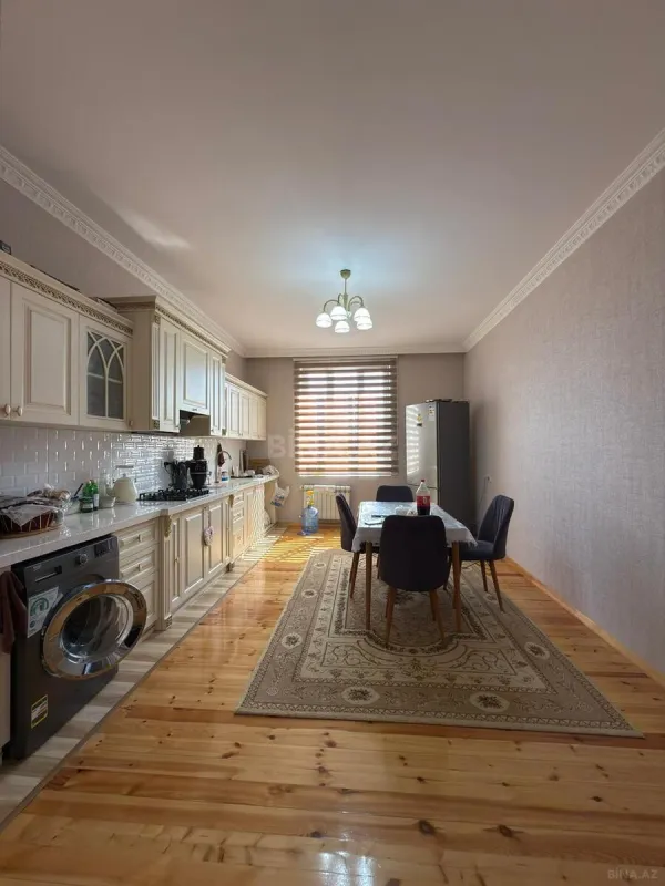 Satılır 6 otaqlı həyət evi 500 m²