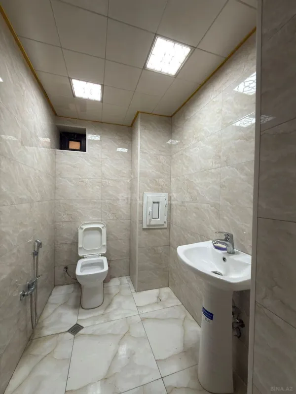 Satılır 6 otaqlı həyət evi 500 m²