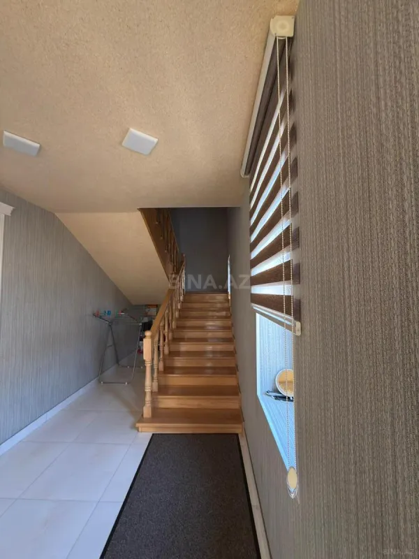 Satılır 6 otaqlı həyət evi 500 m²