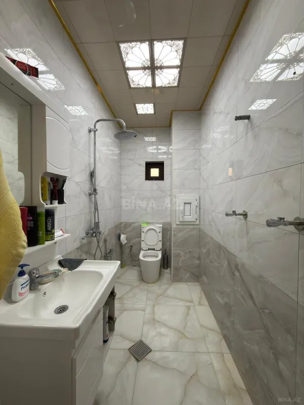 Satılır 6 otaqlı həyət evi 500 m²