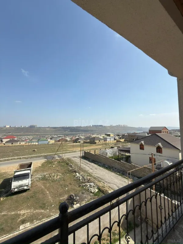 Satılır 6 otaqlı həyət evi 500 m²