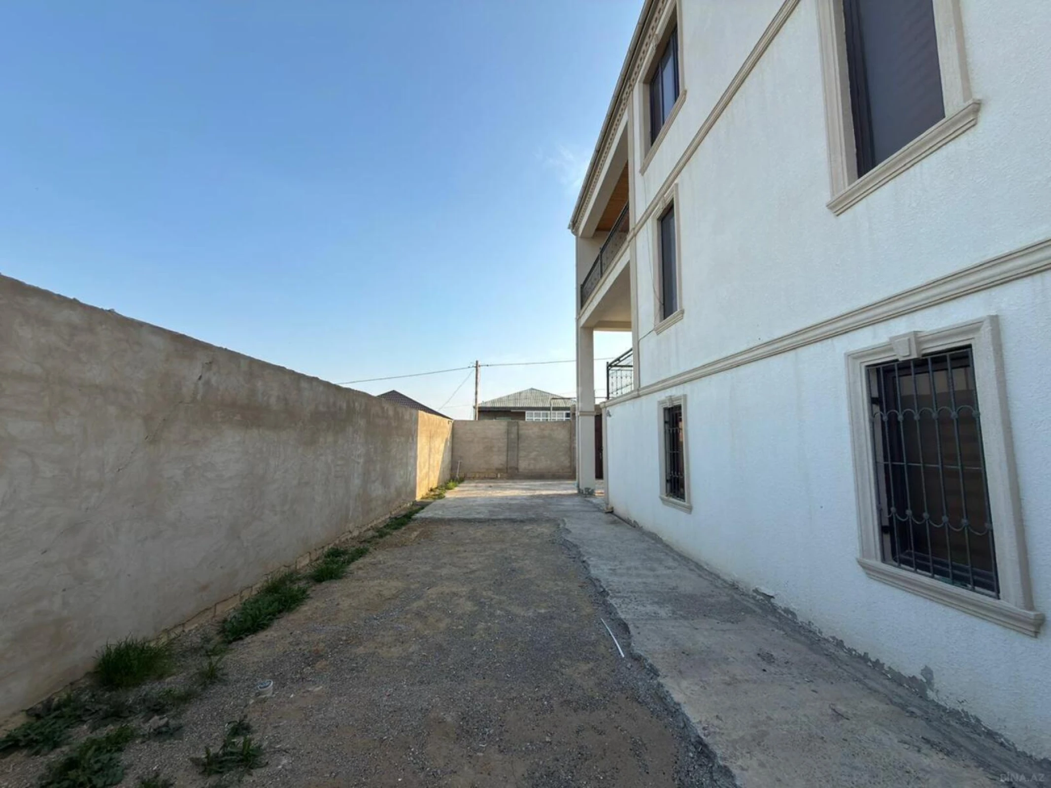 Satılır 6 otaqlı həyət evi 500 m²
