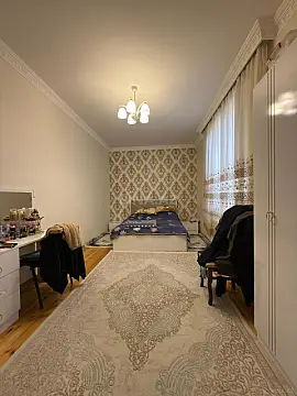 Satılır 6 otaqlı həyət evi 500 m²
