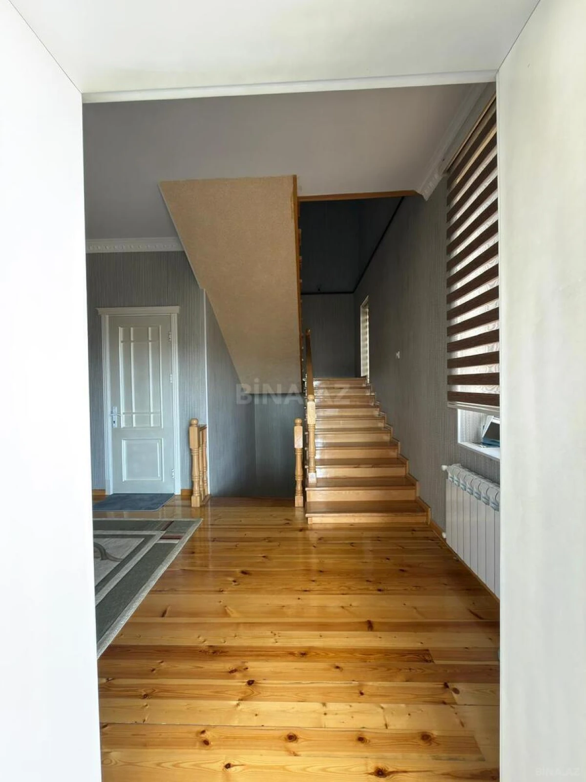 Satılır 6 otaqlı həyət evi 500 m²