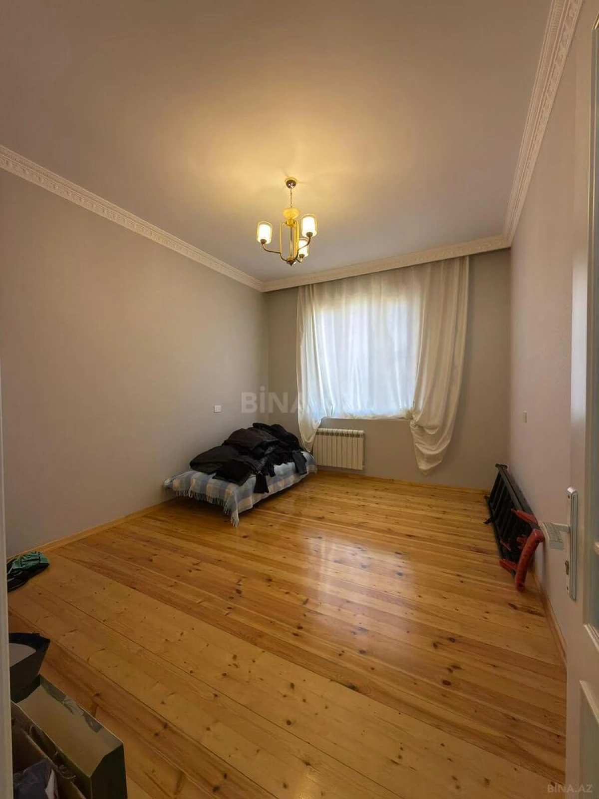 Satılır 6 otaqlı həyət evi 500 m²