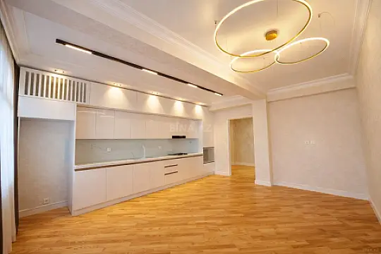 Satılır 3 otaqlı mənzil 95 m²