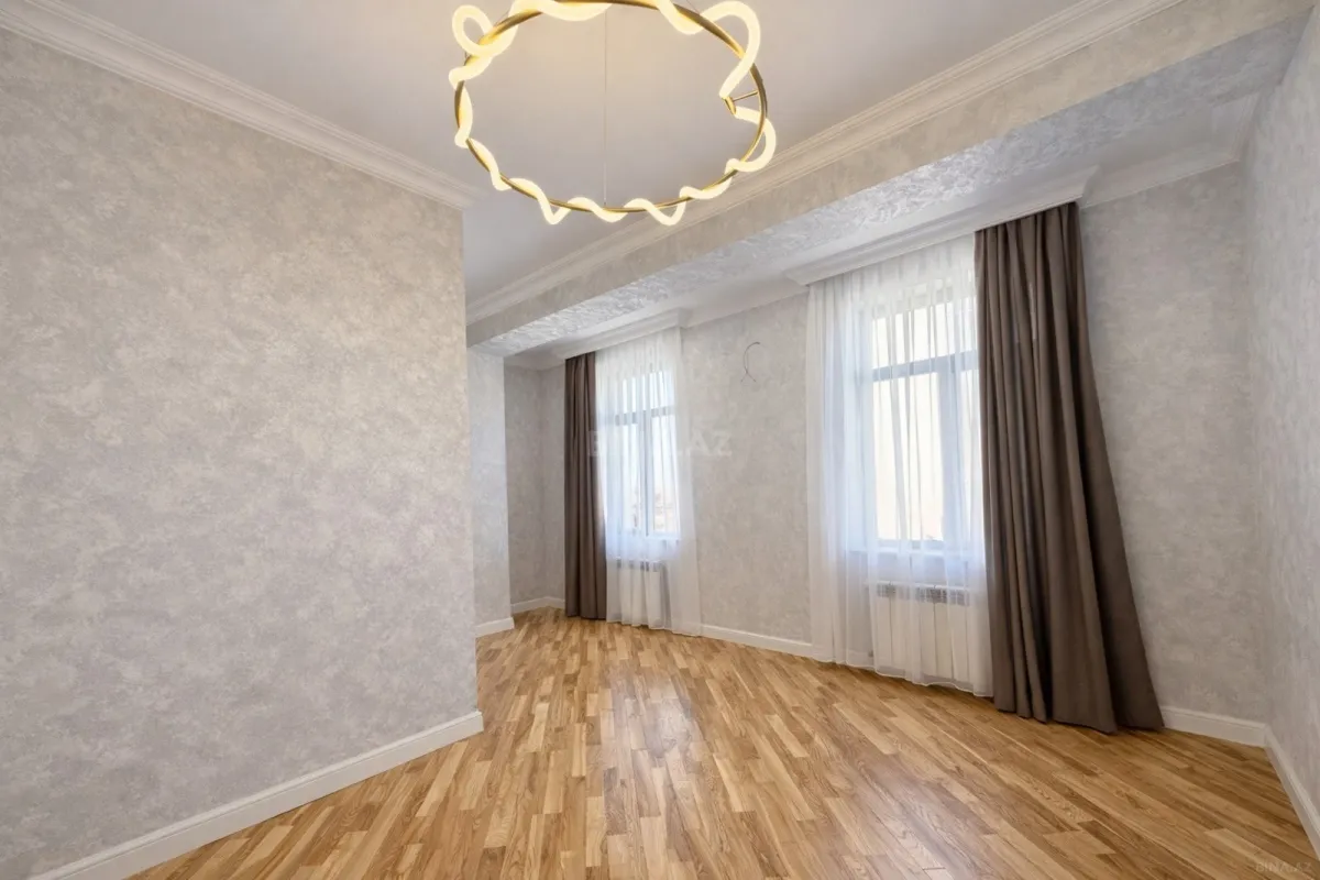 Satılır 3 otaqlı mənzil 95 m²
