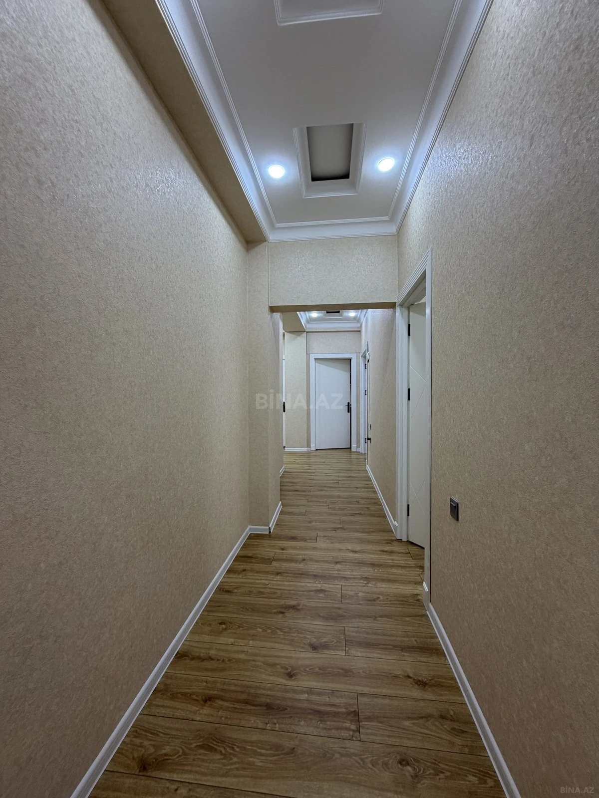 Satılır 3 otaqlı mənzil 110 m²