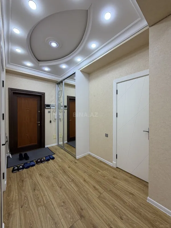 Satılır 3 otaqlı mənzil 110 m²