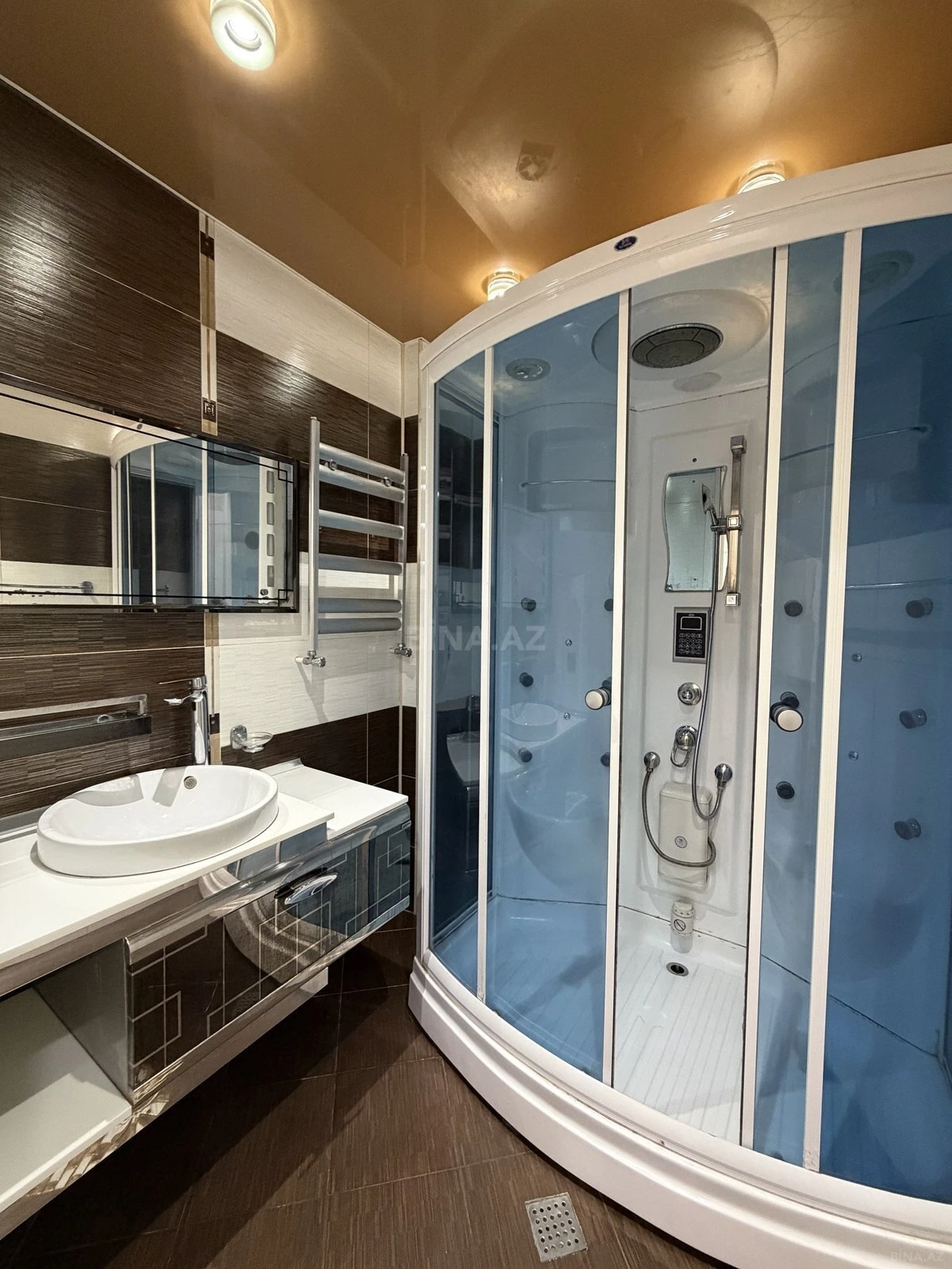 Satılır 3 otaqlı mənzil 110 m²