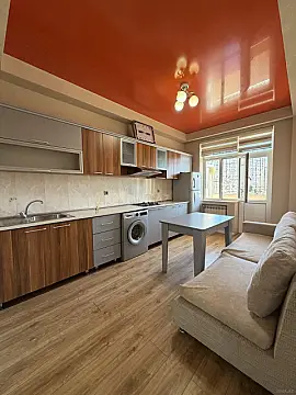 Satılır 3 otaqlı mənzil 110 m²