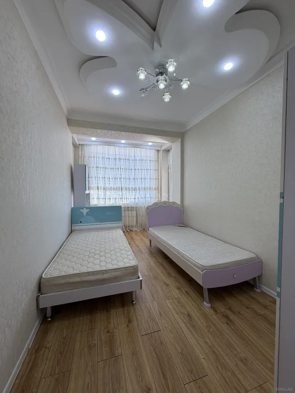 Satılır 3 otaqlı mənzil 110 m²