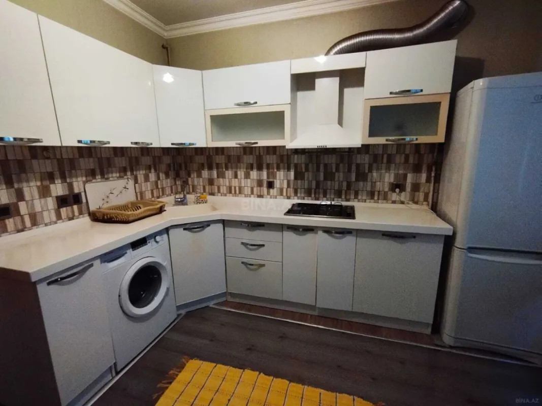 Kirayə verilir 2 otaqlı mənzil 50 m²