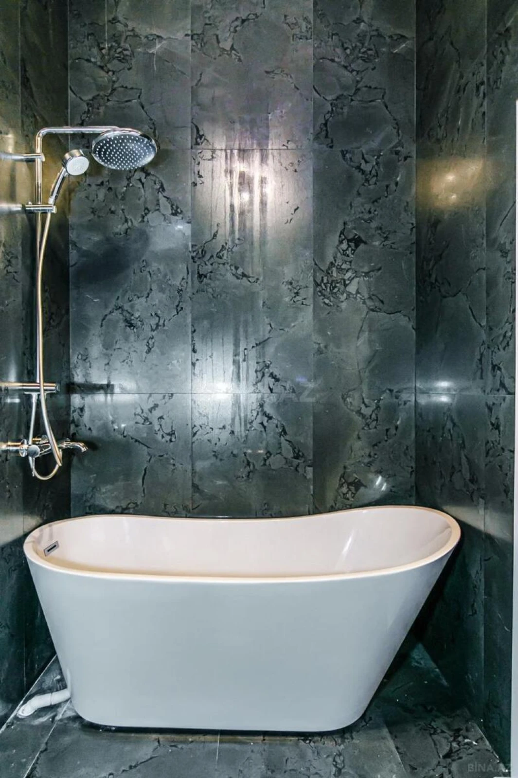 Satılır 2 otaqlı mənzil 58 m²