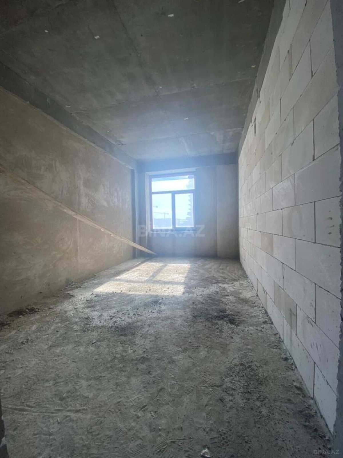 Satılır 2 otaqlı mənzil 90 m²
