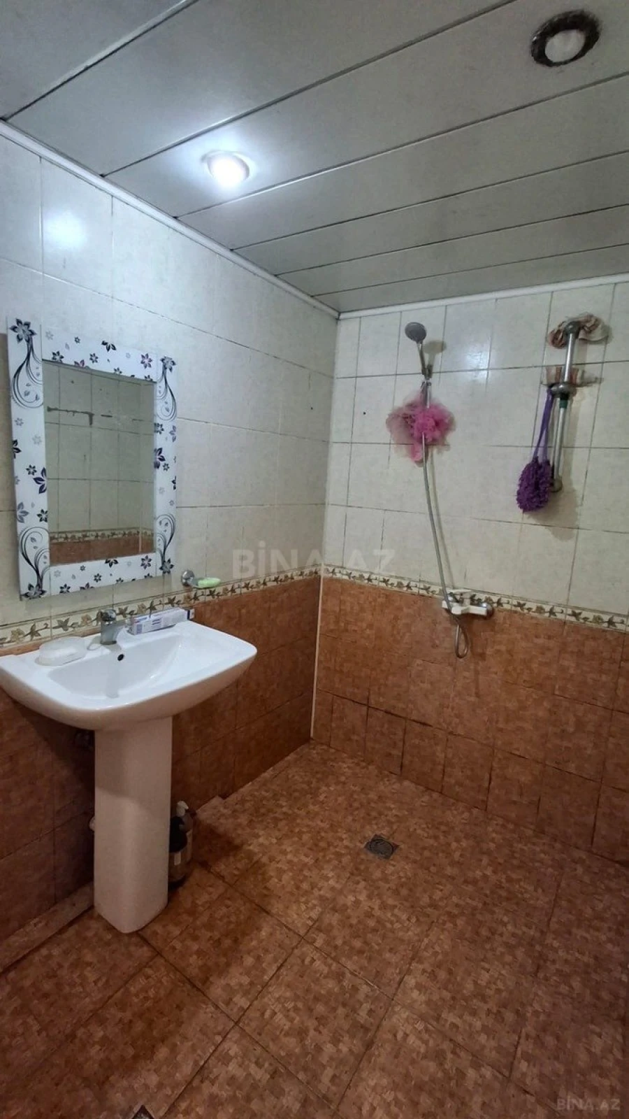 Satılır 2 otaqlı mənzil 70 m²