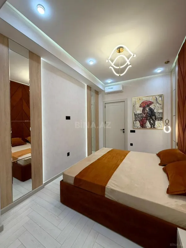 Satılır 2 otaqlı mənzil 77 m²