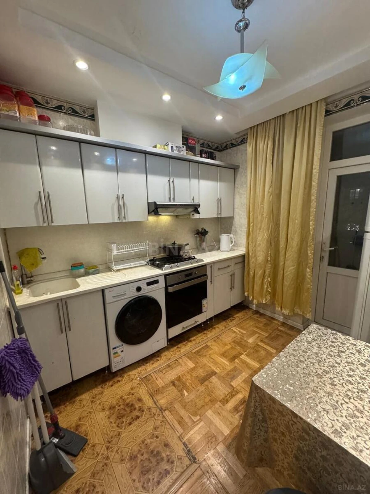 Kirayə verilir 2 otaqlı mənzil 50 m²