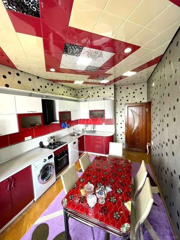 Satılır 2 otaqlı mənzil 90 m²