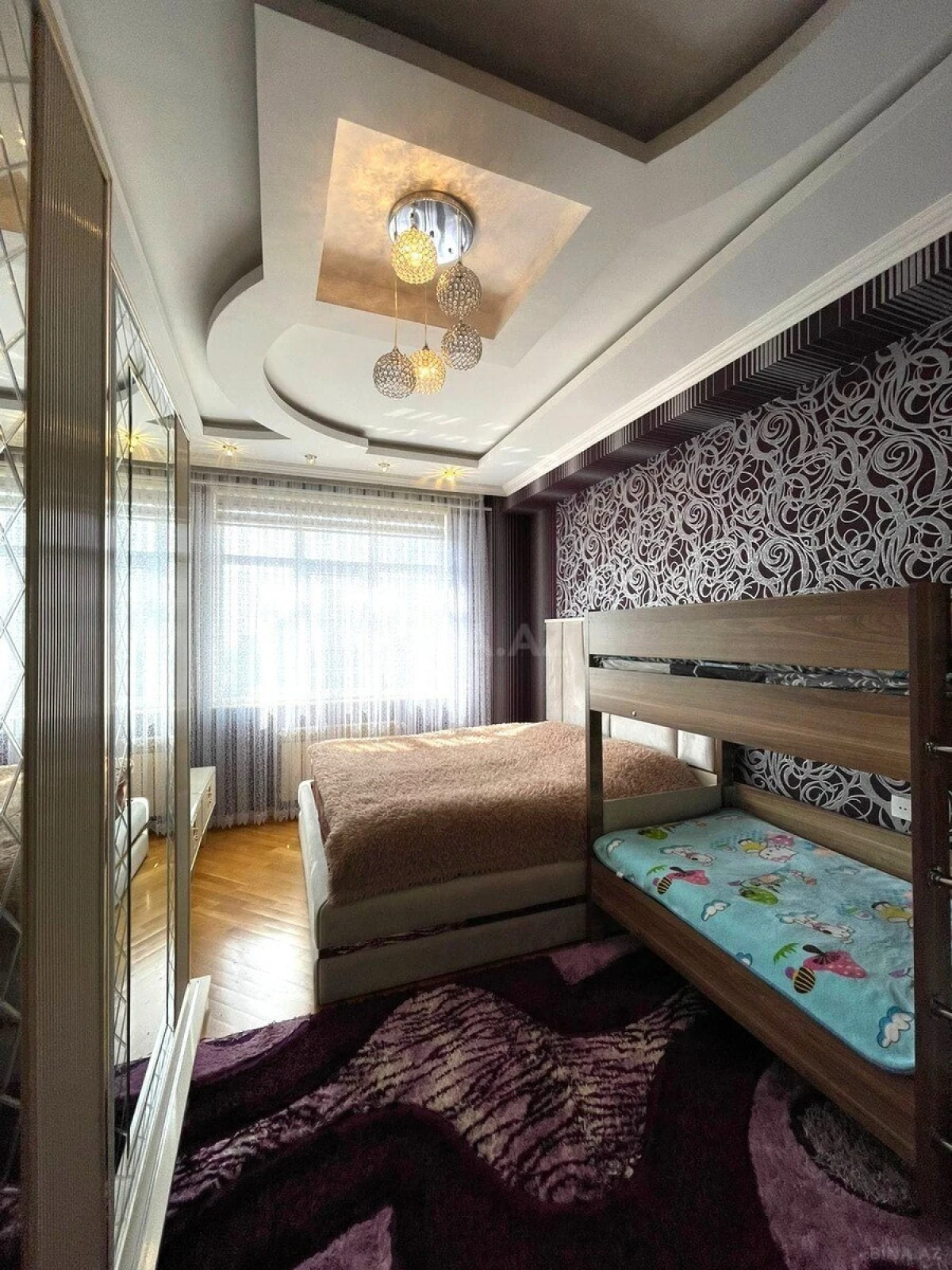 Satılır 2 otaqlı mənzil 90 m²