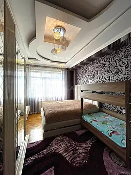 Satılır 2 otaqlı mənzil 90 m²