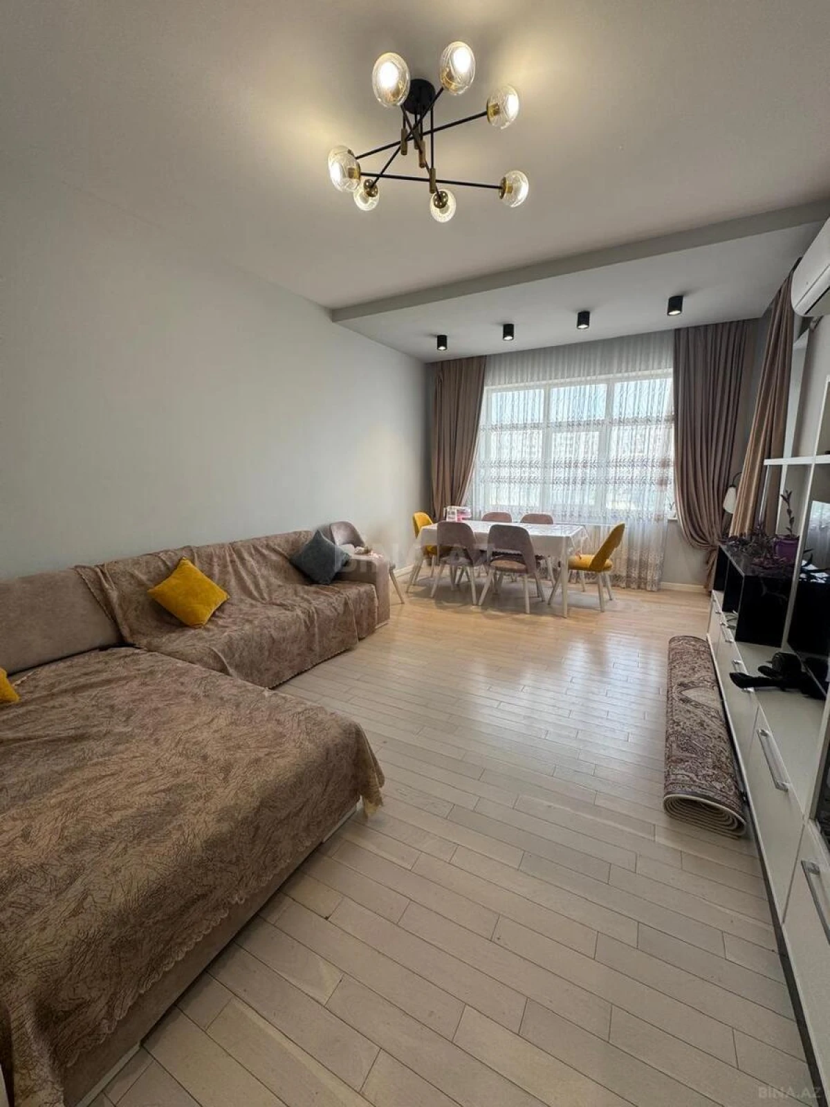 Satılır 3 otaqlı mənzil 82 m²