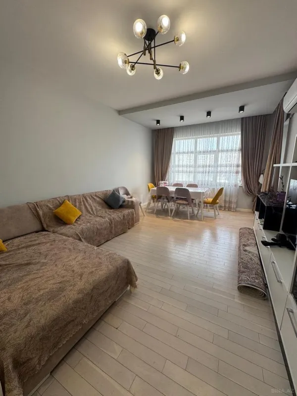 Satılır 3 otaqlı mənzil 82 m²