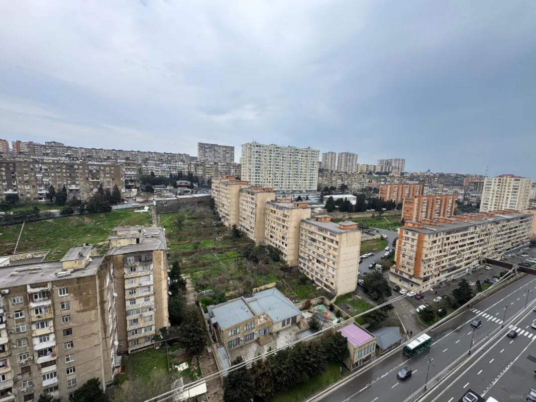 Satılır 3 otaqlı mənzil 82 m²