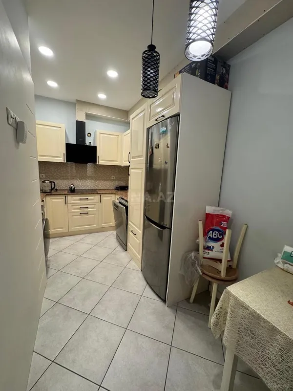 Satılır 3 otaqlı mənzil 82 m²