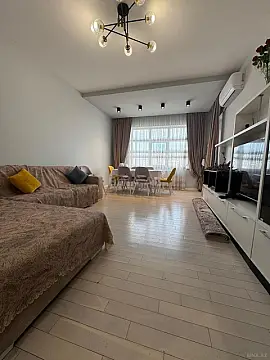Satılır 3 otaqlı mənzil 82 m²