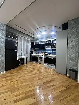 Satılır 3 otaqlı mənzil 101 m²
