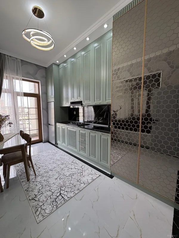 Satılır 3 otaqlı mənzil 106 m²