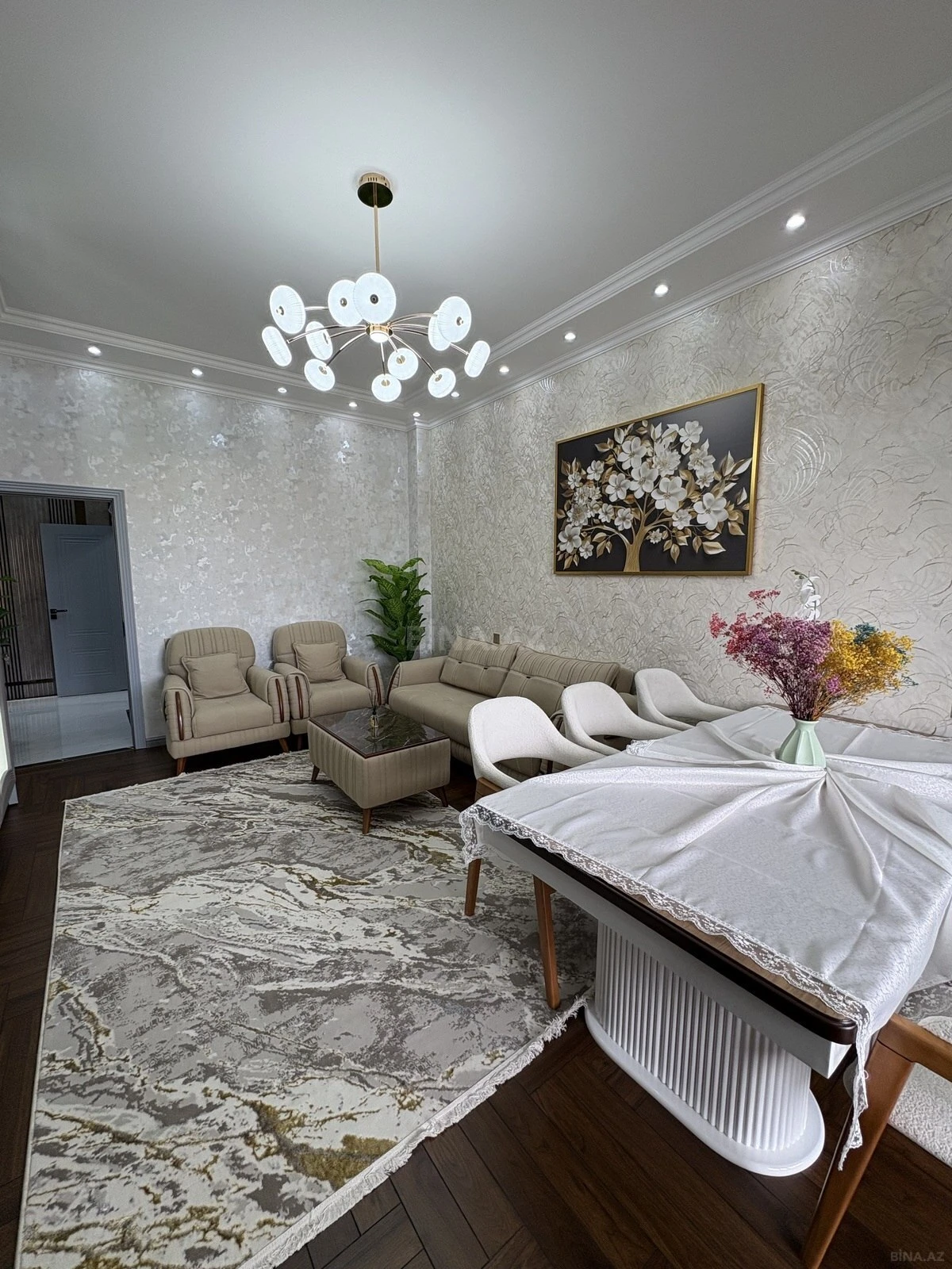 Satılır 3 otaqlı mənzil 106 m²