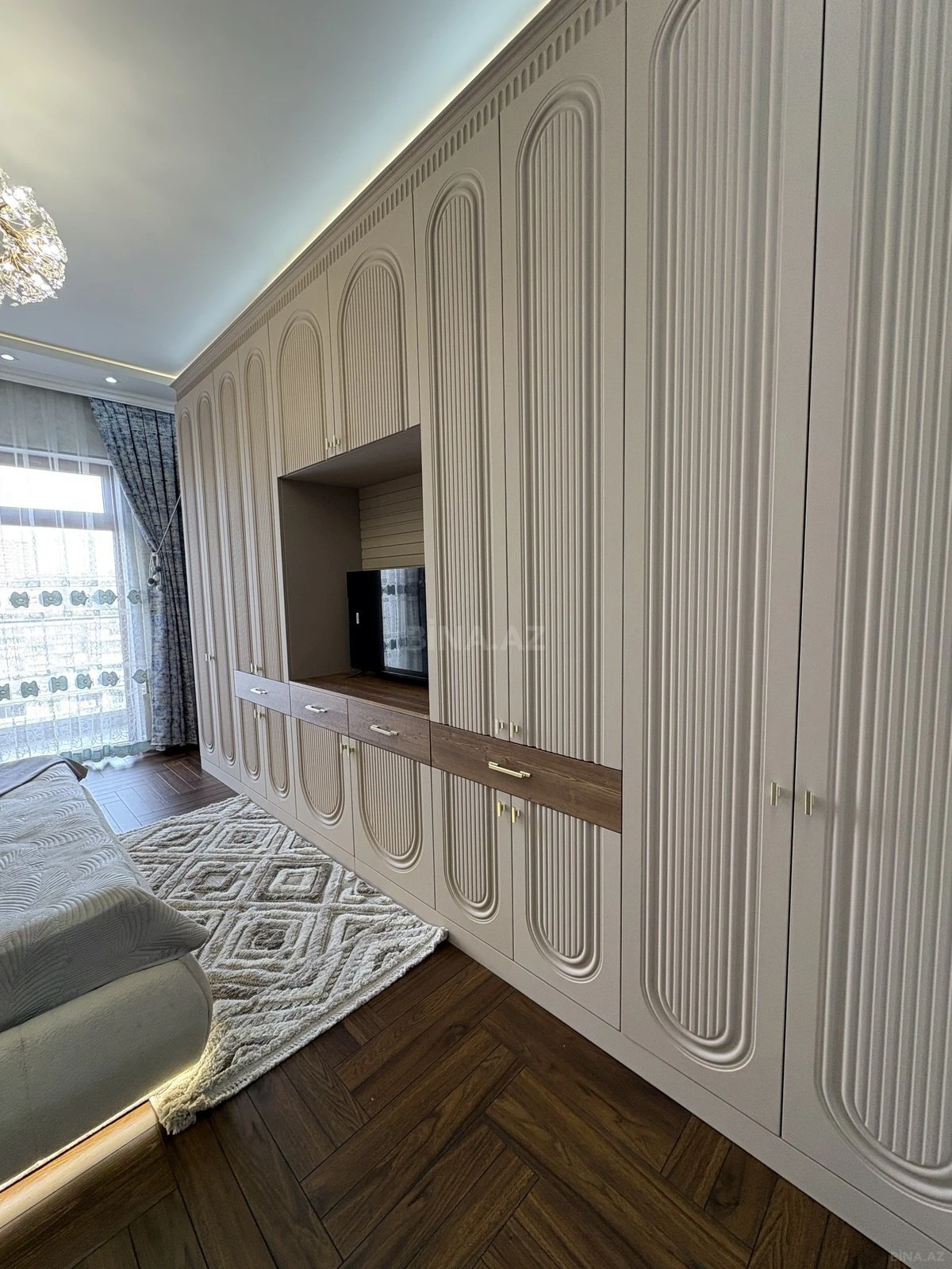 Satılır 3 otaqlı mənzil 106 m²