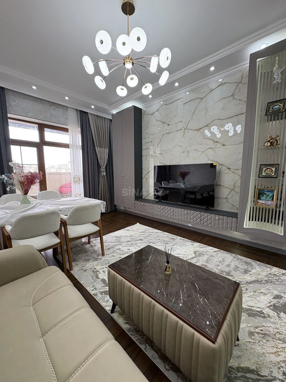 Satılır 3 otaqlı mənzil 106 m²