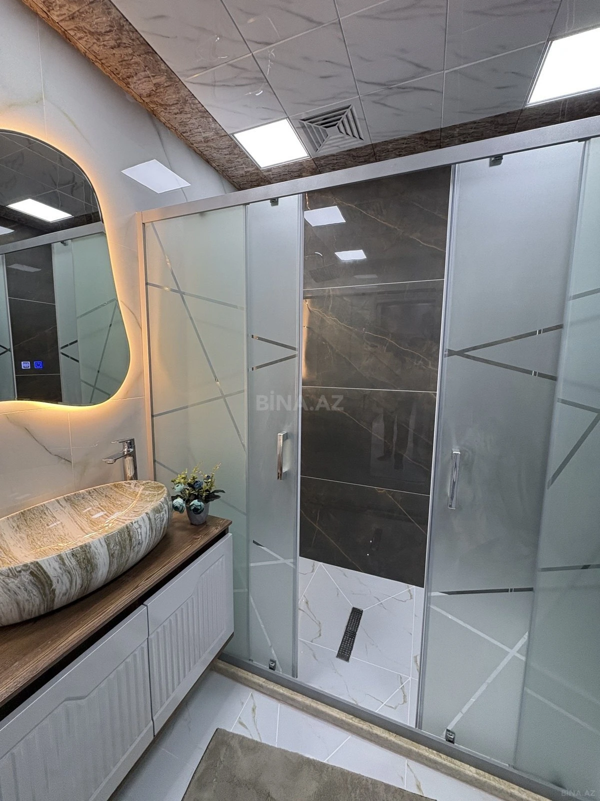 Satılır 3 otaqlı mənzil 106 m²