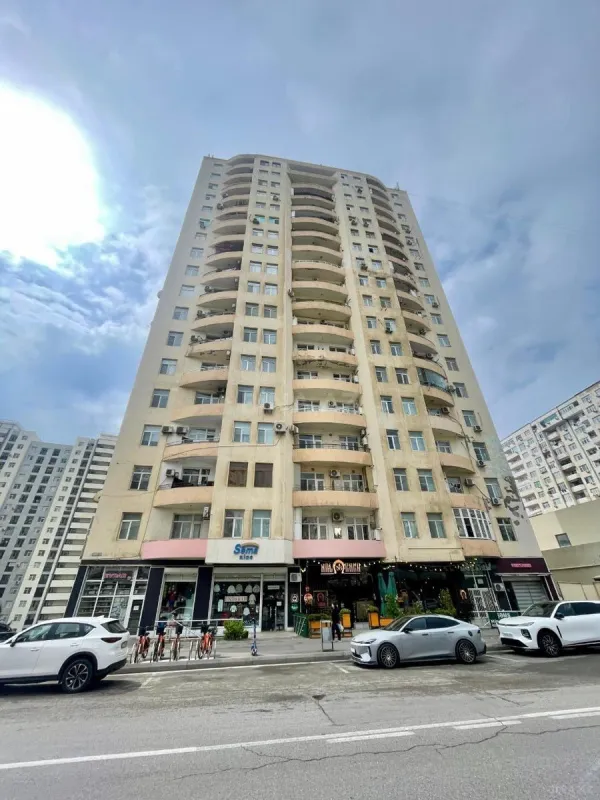 Satılır 2 otaqlı mənzil 70 m²