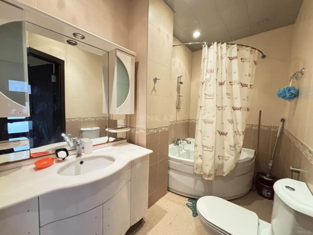 Kirayə verilir 3 otaqlı mənzil 110 m²