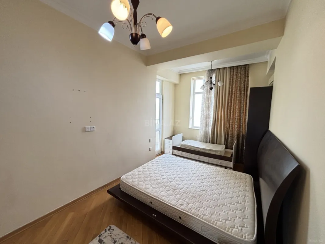 Kirayə verilir 3 otaqlı mənzil 110 m²