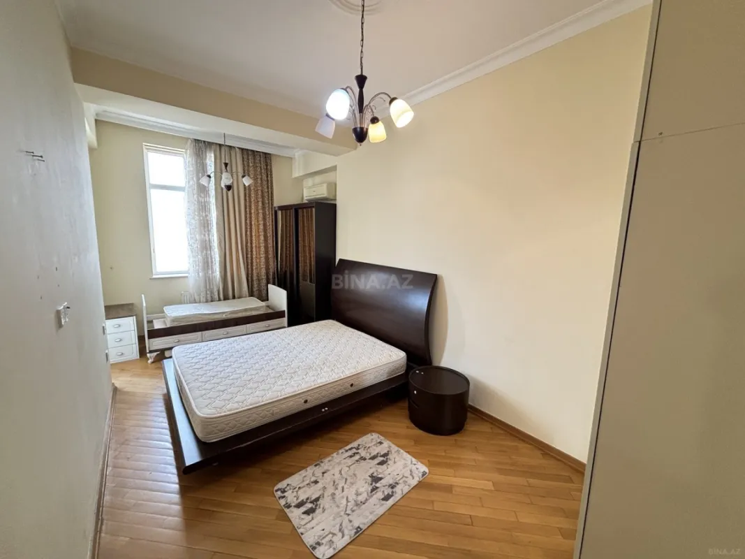 Kirayə verilir 3 otaqlı mənzil 110 m²
