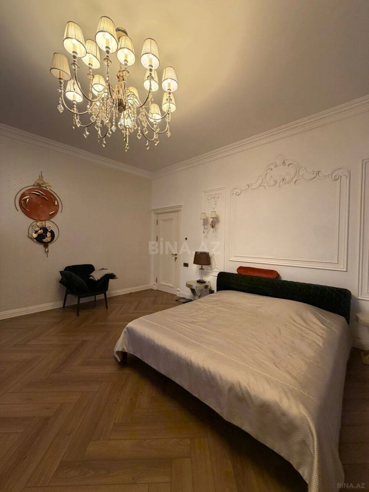 Satılır 3 otaqlı mənzil 160 m²