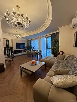 Satılır 3 otaqlı mənzil 160 m²