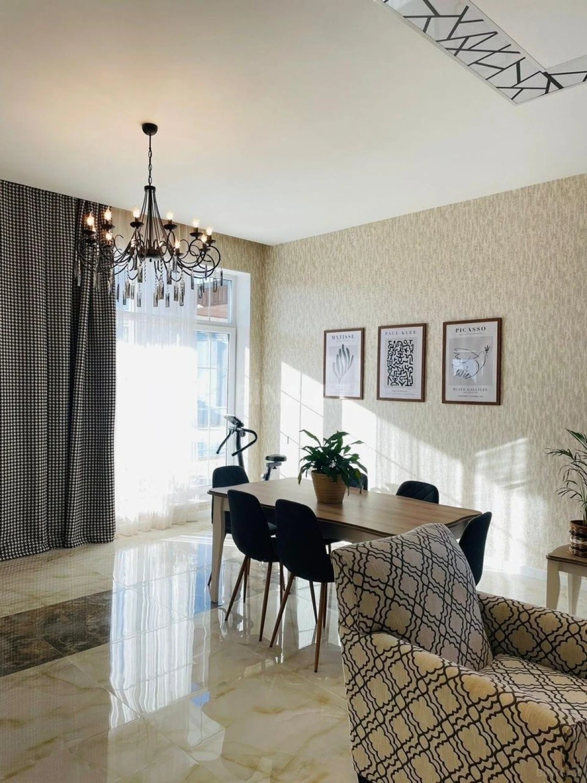 Kirayə verilir 4 otaqlı həyət evi 240 m²