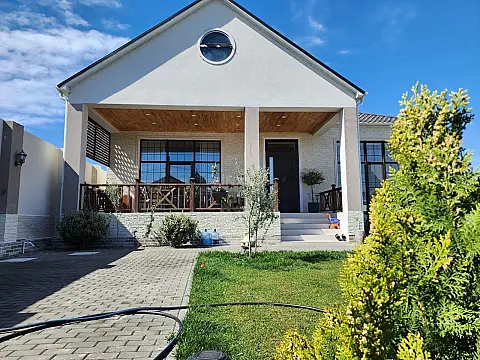 Kirayə verilir 4 otaqlı həyət evi 240 m²