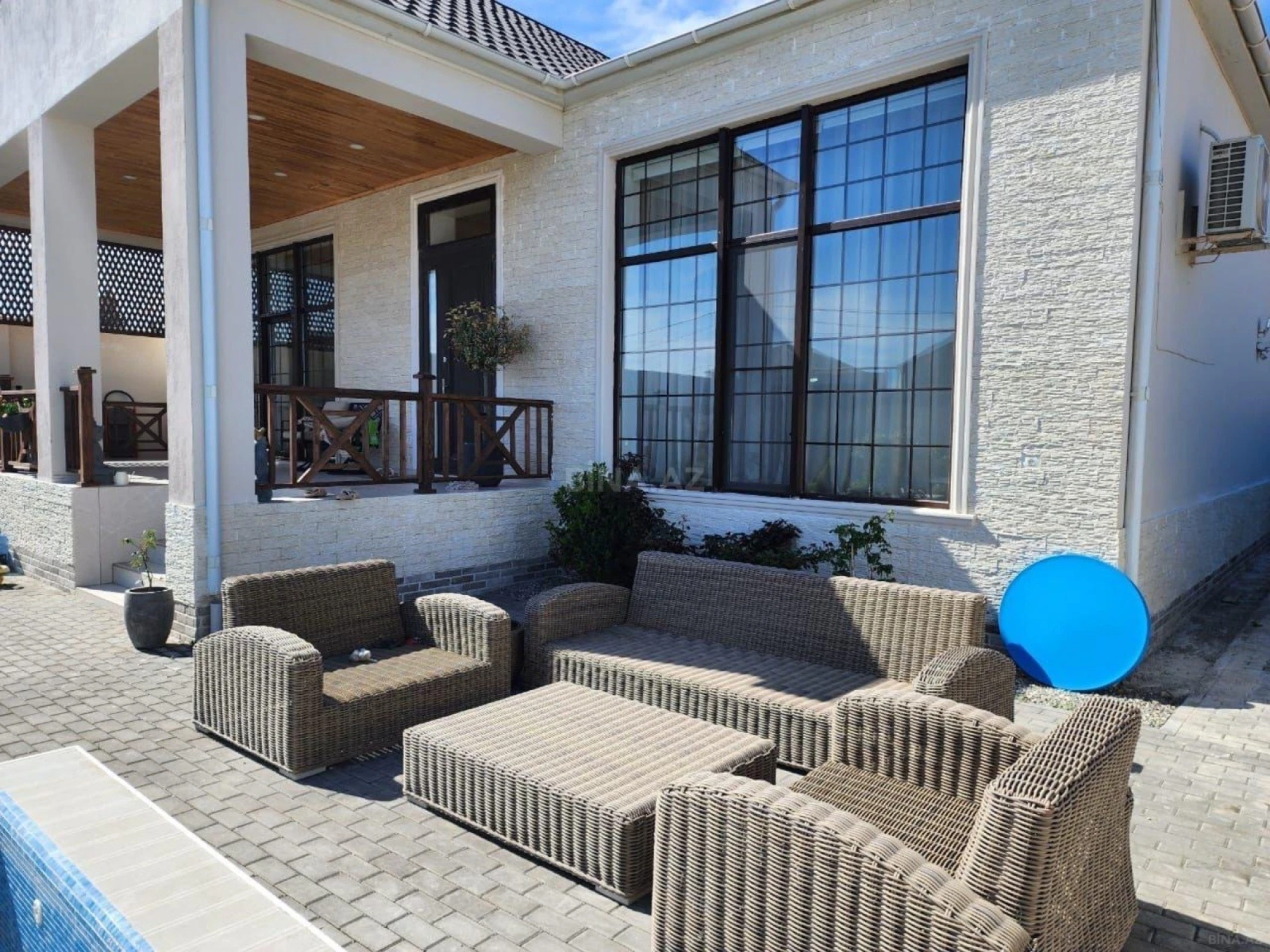 Kirayə verilir 4 otaqlı həyət evi 240 m²