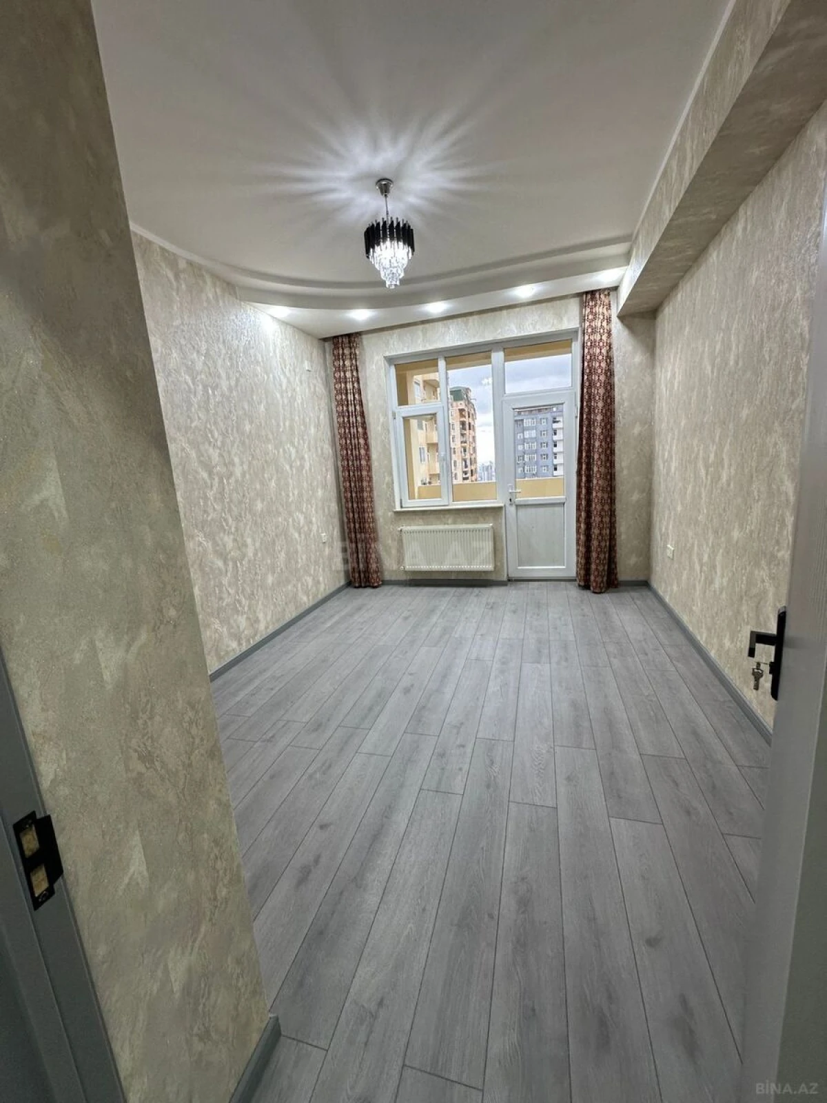 Satılır 3 otaqlı mənzil 90 m²