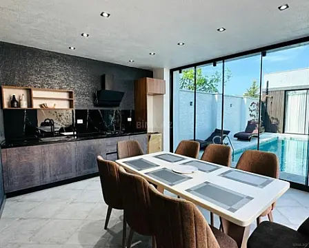 Kirayə verilir 4 otaqlı həyət evi 200 m²