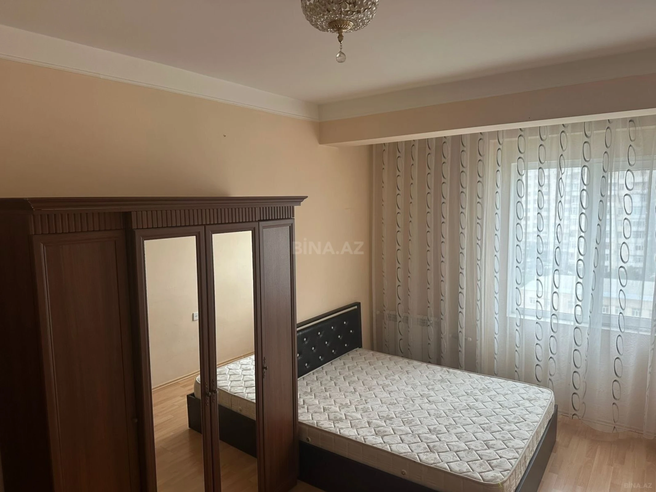 Kirayə verilir 2 otaqlı mənzil 80 m²
