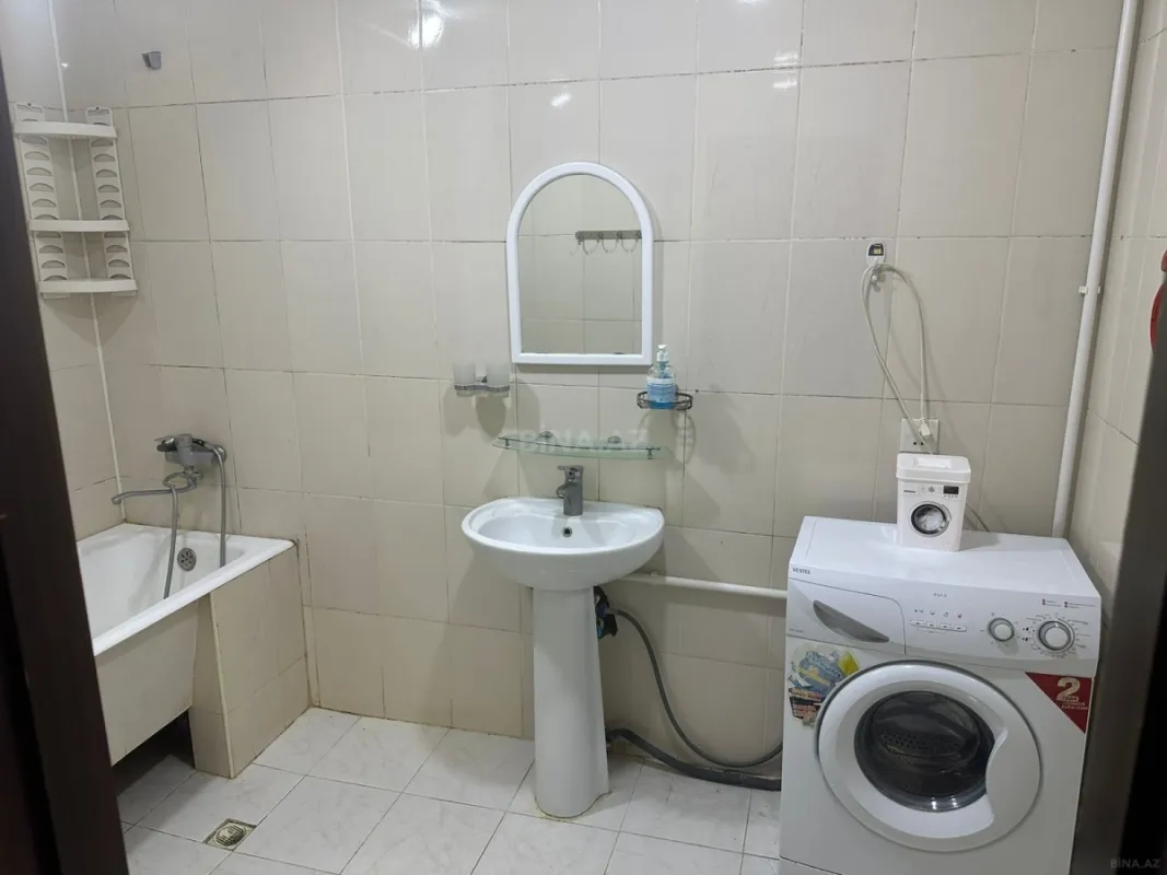 Kirayə verilir 2 otaqlı mənzil 80 m²