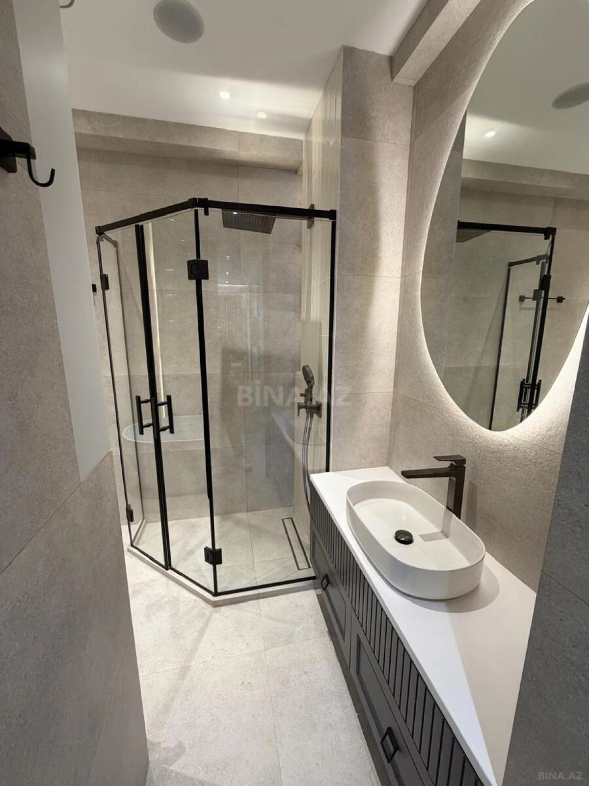 Kirayə verilir 3 otaqlı mənzil 140 m²